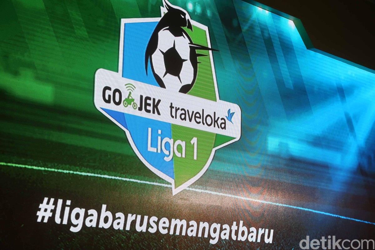 Liga 1 2018 masih akan memakai wasit asing. (Foto: Rengga Sancaya)