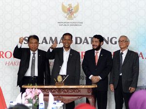 Saldi Isra Jadi Hakim Konstitusi