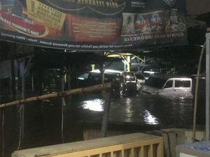 Diguyur Hujan Sejak Sore, Ini Titik Lokasi Banjir di Jakarta