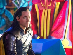 Tom Hiddleston Pernah Dipukul Betulan oleh Chris Hemsworth
