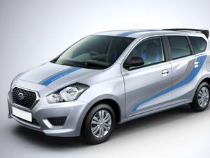 Datsun Edisi Khusus Ulang Tahun, Ada Ambient Light