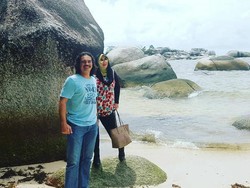 Happy Anniversary! Rina Gunawan dan Teddy Syah