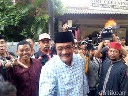 Ini Tanggapan Djarot Soal Pembagian Sembako di Kalibata City