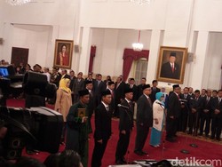 Presiden Jokowi Lantik Anggota KPU dan Bawaslu Periode 2017-2022