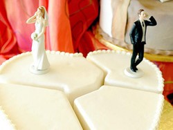 Merayakan Perceraian dengan Divorce Cake  yang Lezat dan Unik Kini Jadi Tren