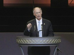 Skandal Seks Terungkap, Gubernur Alabama AS Mundur