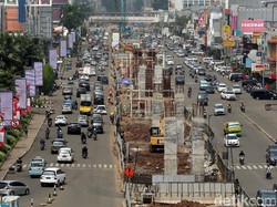 Ahok: Pembangunan LRT Harus Dipercepat