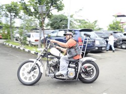 Difabel, Tak Surutkan Semangat Pria Ini untuk Naik Motor Besar