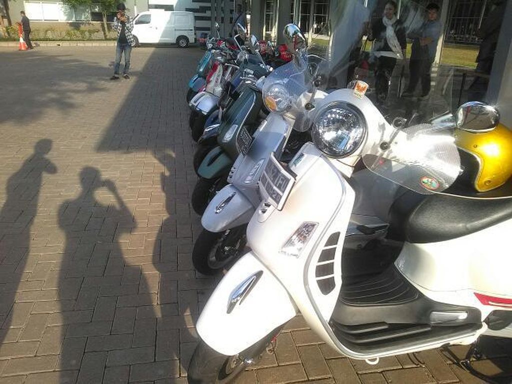 Dua Vespa Anyar Pikat Kalangan Anak Muda Dua Vespa Anyar Pikat Kalangan Anak Muda