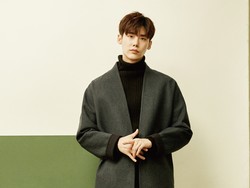 Ternyata Lee Jong Suk Gemar Main Tik Tok!