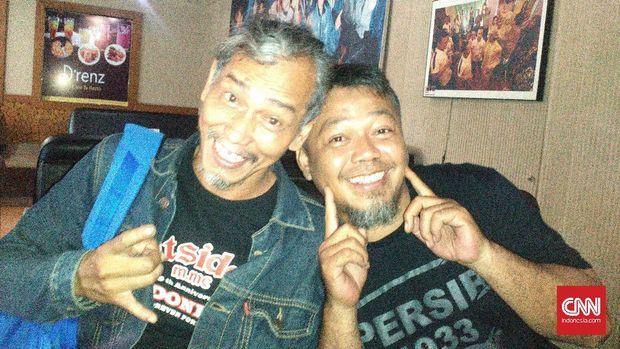 Yana Umar (kanan) mengatakan VPC akan tanggung jawab atas sanksi denda yang didapat Persib.