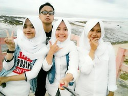 Sosok Guru BK di Balik Gaung Voice of Baceprot