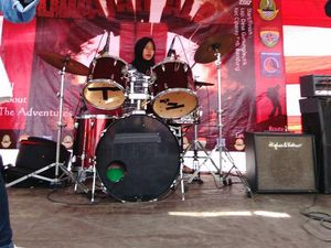 Mengenal Sosok di Balik VoB, Band Metal Berhijab Asal Garut yang Viral Mengenal Sosok di Balik VoB, Band Metal Berhijab Asal Garut yang Viral