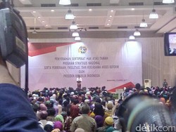 Jokowi Cerita Senangnya Punya Sertifikat Tanah di Usia 37 Tahun