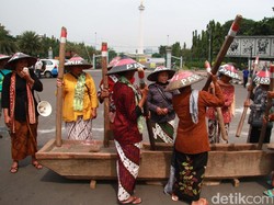 Legalkan Pabrik Semen Kendeng, 3 Hakim PN Gresik Dilaporkan ke KY