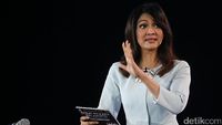 Ira Koesno Kembali Tampil Memikat di Debat Final Pilgub DKI
