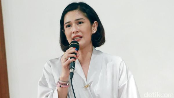 Tetes Air Mata Dian Sastro