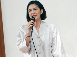 Tetes Air Mata Dian Sastro