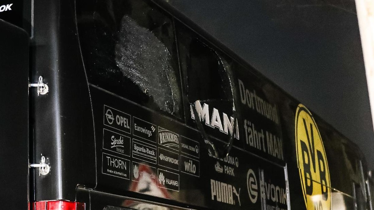 Bus Dortmund mengalami serangan bom pada 2017 lalu. (Foto: Getty Images/Maja Hitij)