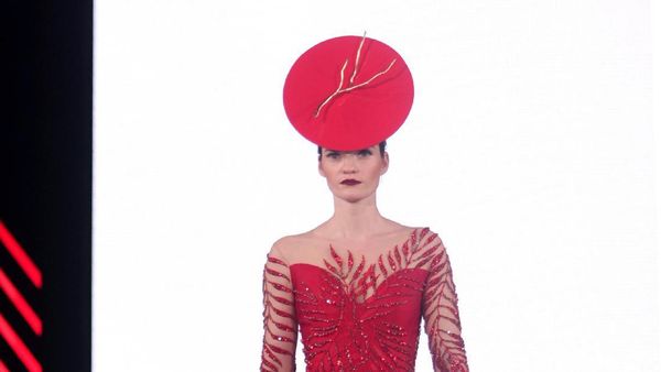 Foto: Koleksi Yogie Pratama di Fashion Nation 2017