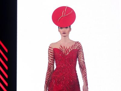 Foto: Koleksi Yogie Pratama di Fashion Nation 2017