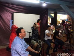 Sepekan Jelang Pencoblosan, Ahok Sambangi Markas Slank