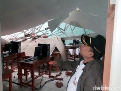 2 Ruangan di SMP PGRI 2 Tenjo Bogor Roboh