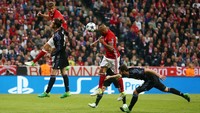 Dalam pertandingan yang berlangsung di Allianz Arena, Kamis (13/4/2017) dinihari WIB, Madrid sejatinya tertekan sejak awal hingga babak pertama usai. Bayern yang dominan unggul lebih dulu melalui Arturo Vidal di menit ke-25. Reuters / Michael Dalder Livepic.