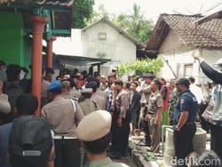 Eksekusi 8 Rumah 1 Musala Diwarnai Ricuh, Satu Warga Diamankan