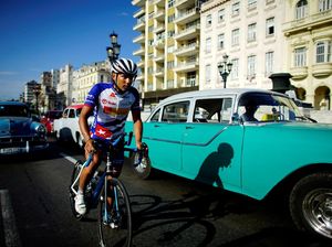Kerja Rekor Dunia dengan Gowes Non-stop Keliling Kuba Kerja Rekor Dunia dengan Gowes Non-stop Keliling Kuba