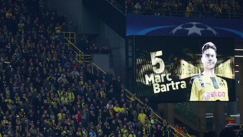 Simpati untuk Bartra Dari Alba dan Busquets Simpati untuk Bartra Dari Alba dan Busquets