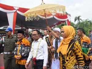 Menaker Bakal Luncurkan Aplikasi Pasar Tenaga Kerja Menaker Bakal Luncurkan Aplikasi Pasar Tenaga Kerja