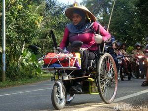 Tempuh Yogya-Jakarta dengan Kursi Roda, Shinta Ingin Temui Jokowi