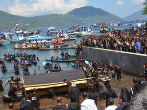 Semana Santa di Larantuka NTT: Pengertian, Sejarah, hingga Rangkaian Semana Santa di Larantuka NTT: Pengertian, Sejarah, hingga Rangkaian