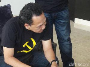 Pakai Kaus Palu-Arit, WN Malaysia di Mataram Diinterogasi Polisi