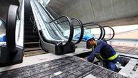 Halte TransJ Cipulir Dipasangi Eskalator