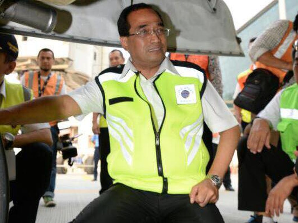Menhub Maraton Cek Pembangunan Infrastruktur di Sulawesi Menhub Maraton Cek Pembangunan Infrastruktur di Sulawesi