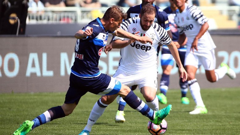 Atasi Pescara, Juventus Makin Mantap di Puncak Klasemen Atasi Pescara, Juventus Makin Mantap di Puncak Klasemen