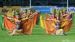 Tarian Tradisional Buka Liga 1 di Stadion GBLA