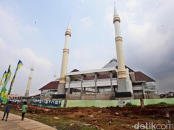 Beredar Surat Peresmian Masjid Raya Jakarta, Djarot: Itu Fitnah!