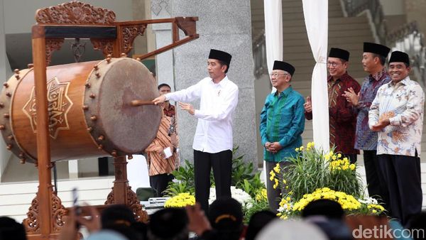 Jokowi Resmikan Masjid Raya KH Hasyim Asyari