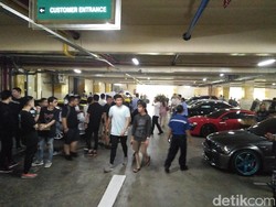 Pengguna Mobil Sport Indonesia Nonton Bareng Fast and Furious 8