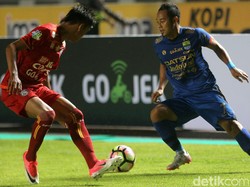 Diimbangi Arema di Kandang, Djanur Akui Performa Persib Belum Optimal