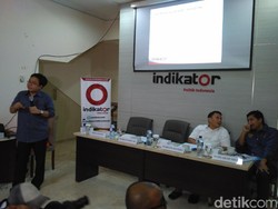 Timses Ahok-Djarot dan Anies-Sandi Tanggapi Survei Indikator