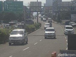 Lalin Puncak Diberlakukan Satu Arah ke Bawah Pukul 13.00 WIB