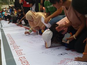 Warga DKI Dukung Gelaran Pilgub DKI Damai Lewat Tanda Tangan