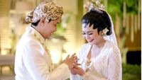 Melihat Pernikahan Adik Nagita Slavina