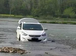 Apes, Mobil Ini Dibikin Nyasar ke Sungai Gara-gara GPS