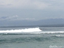 Kejuaraan Surfing Internasional Digelar di Krui, Lampung