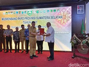 Buka Musrenbang, Mendagri Bahas Gubernur NTB yang Maafkan Pemaki Buka Musrenbang, Mendagri Bahas Gubernur NTB yang Maafkan Pemaki